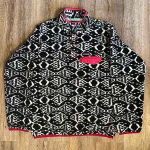 Patagonia Geometric Fish Synchilla Black/White/Pink Pattern Women’s Soze Medium